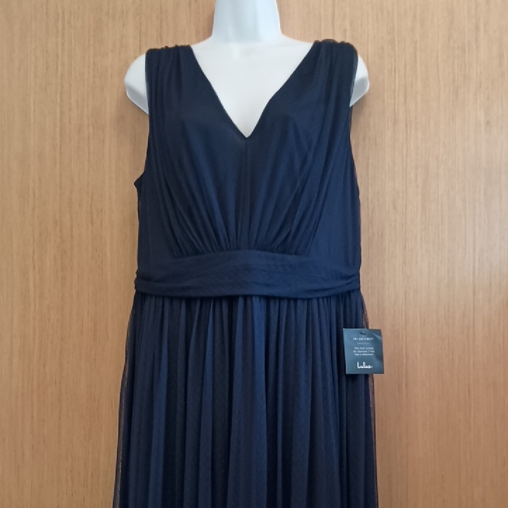 +SZ NWOT Sleeveless Navy Formal With Overlay SZ 1X Gown By Lulus